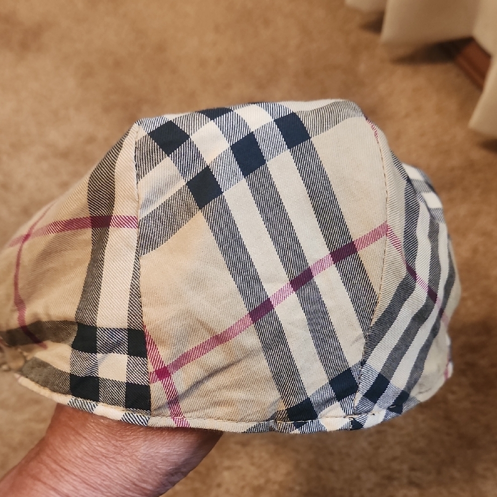 Burberry Newsboy Cap - Picture 5 of 11